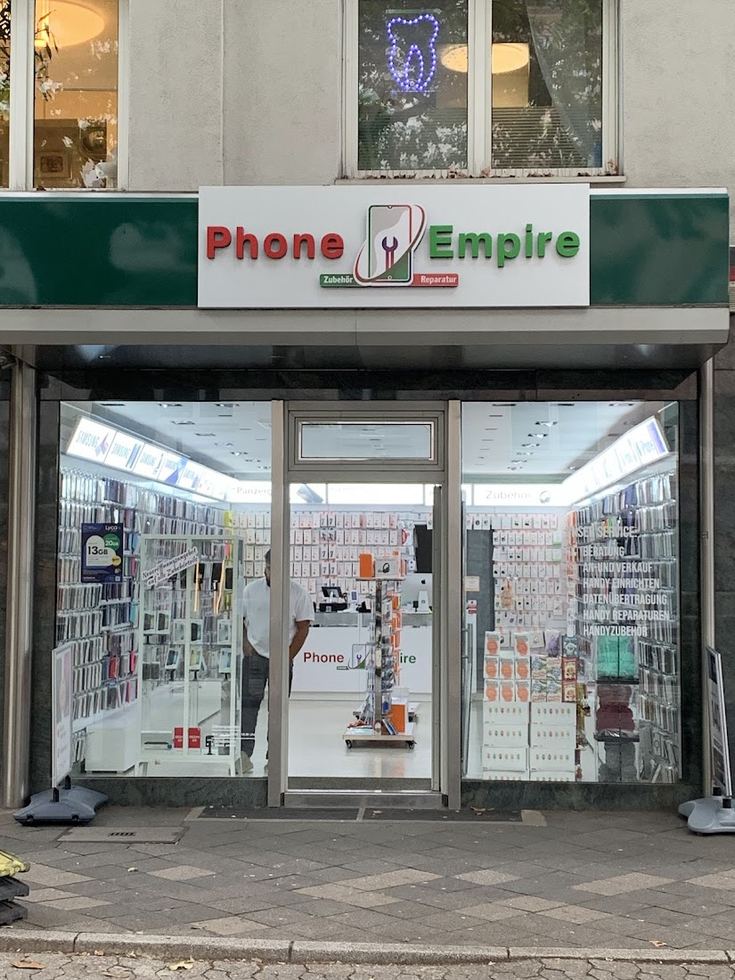 Phone Empire Düsseldorf: Einblick in den Laden (2)